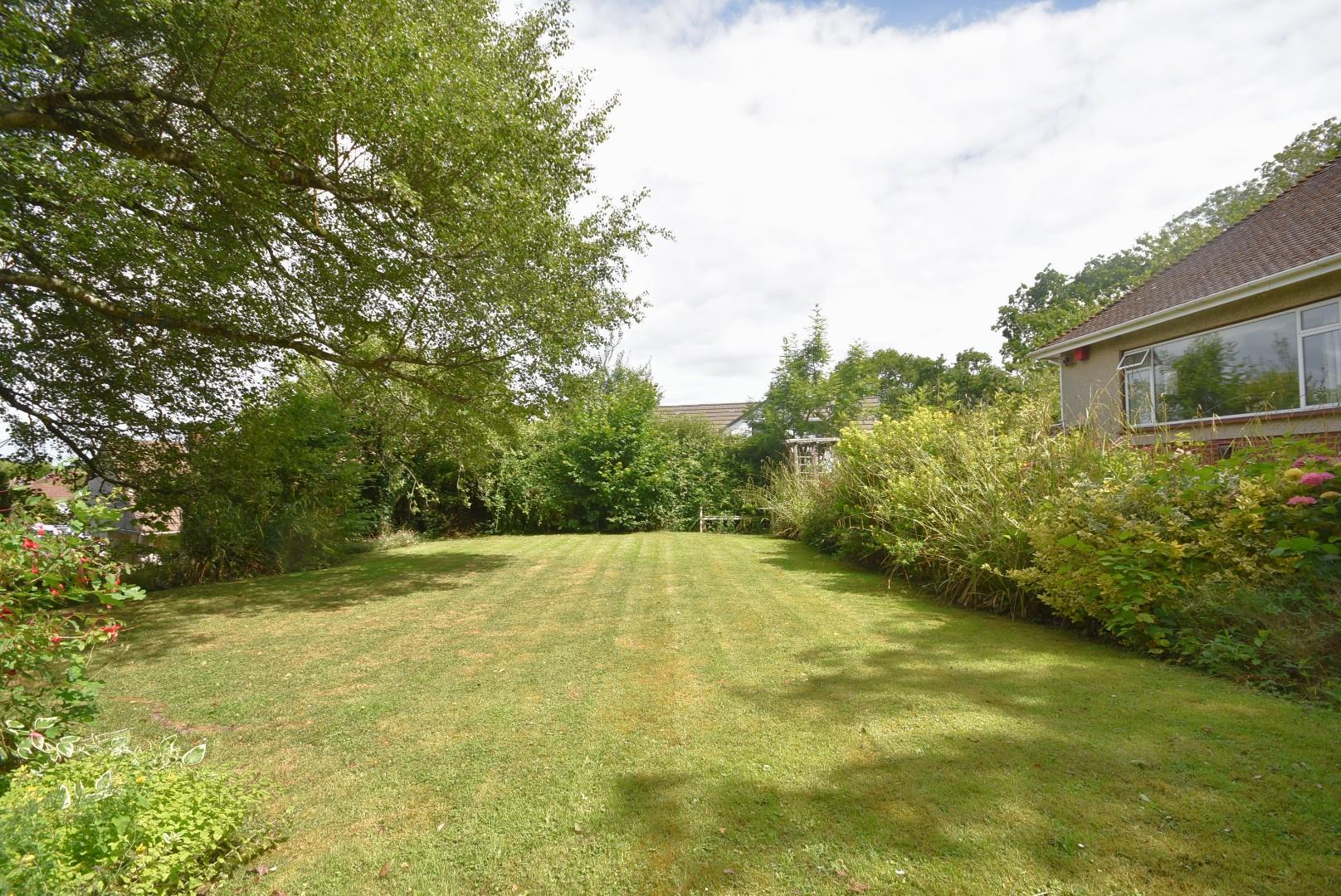 7 Longmeadow Drive, Dinas Powys, CF64 4TA